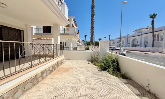 Sale - Semi Detached Villa -
Ciudad Quesada - Ciudad Quesada - Town