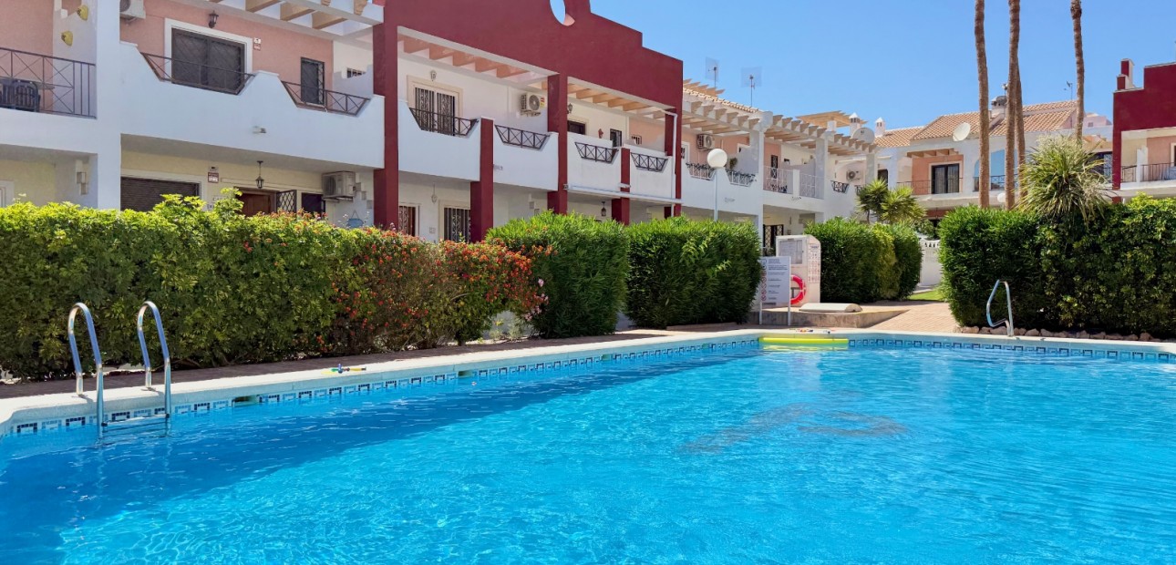 Sale - Semi Detached Villa -
Ciudad Quesada - Ciudad Quesada - Town