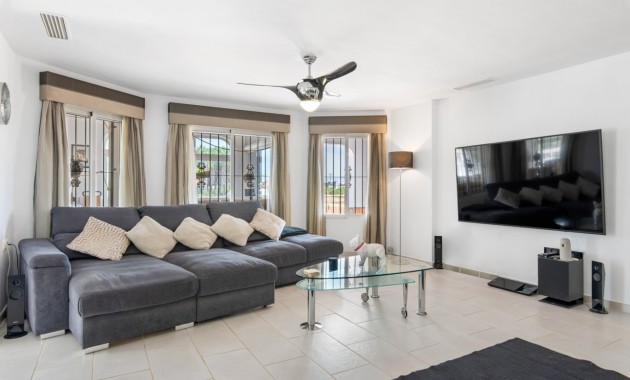 Sale - Country Property -
Catral - Catral - Country