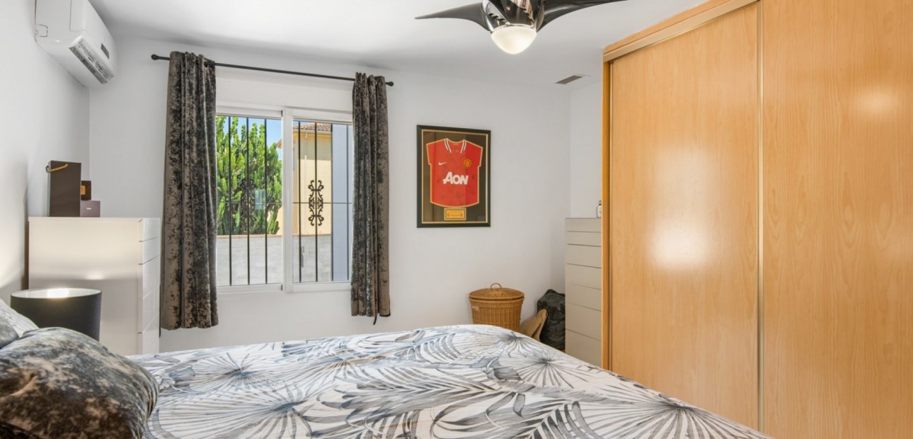 Sale - Country Property -
Catral - Catral - Country
