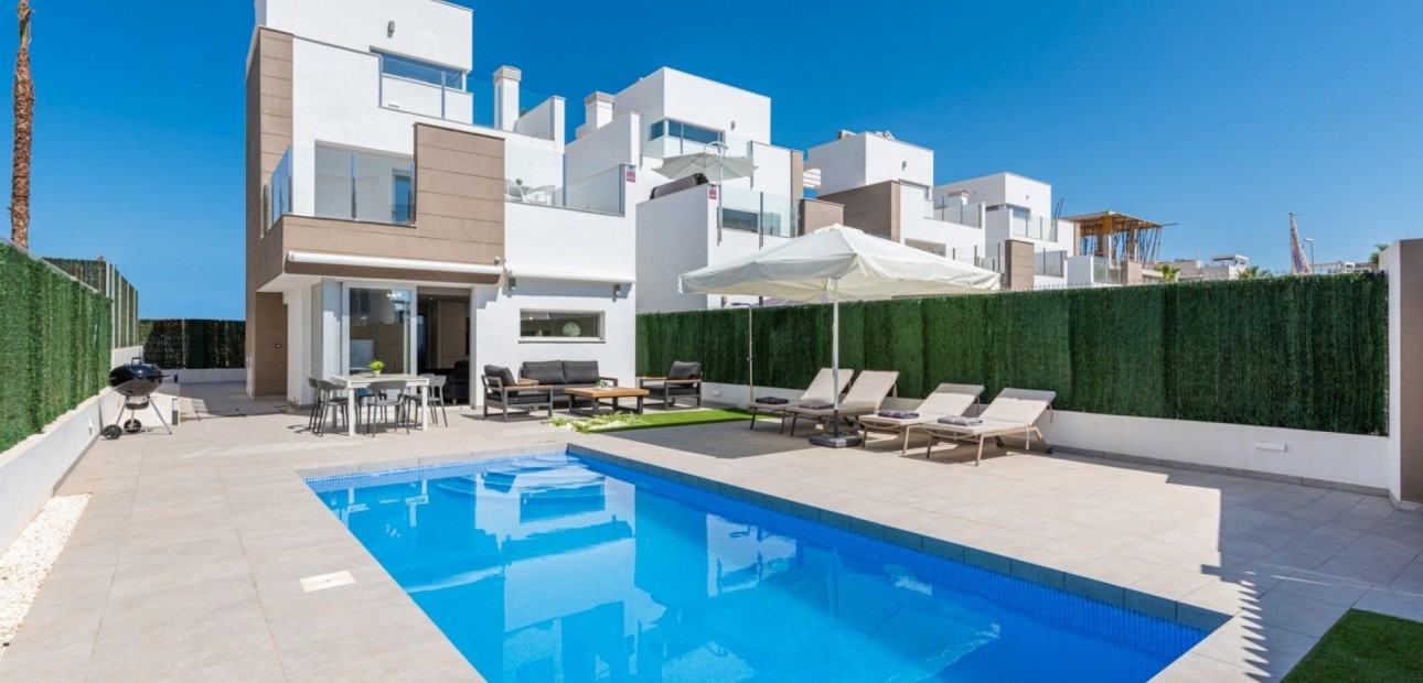 Sale - Detached Villa -
Guardamar del Segura - El Raso