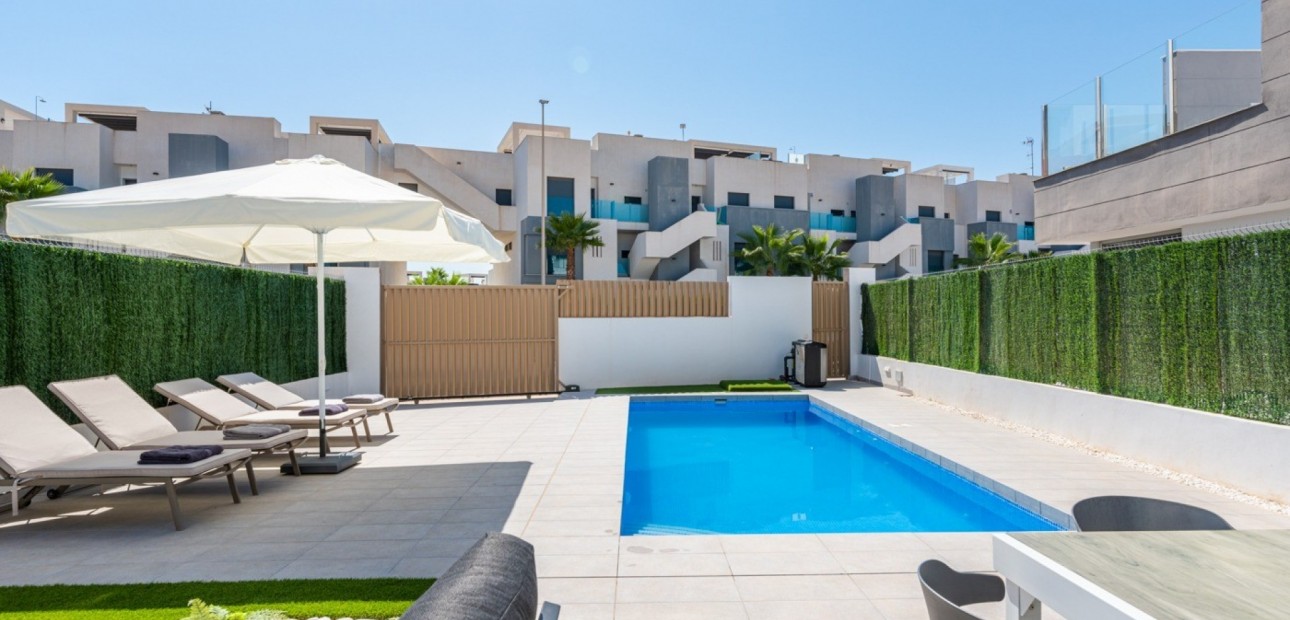 Sale - Detached Villa -
Guardamar del Segura - El Raso