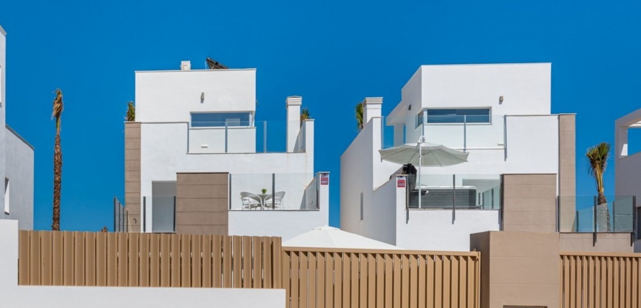Sale - Detached Villa -
Guardamar del Segura - El Raso