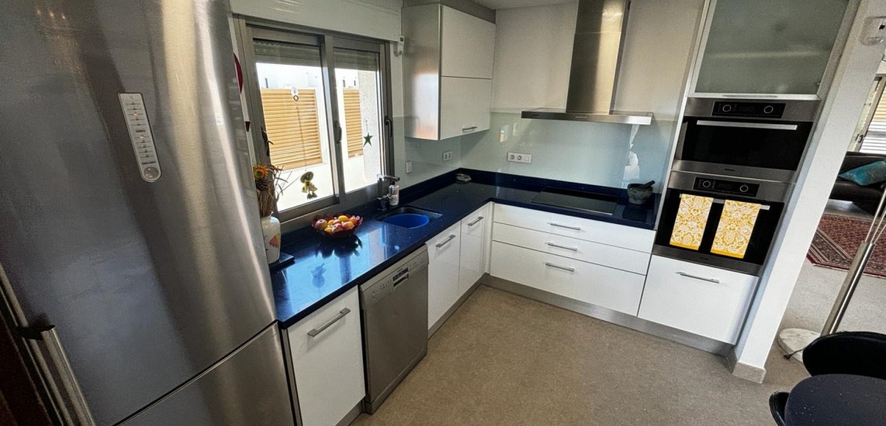 Sale - Detached Villa -
Cox - Cox - Country