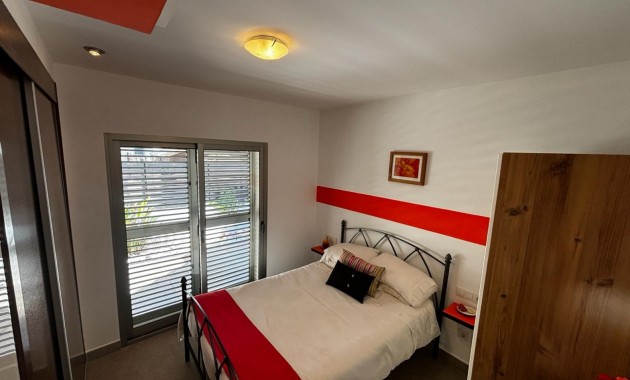 Sale - Detached Villa -
Cox - Cox - Country
