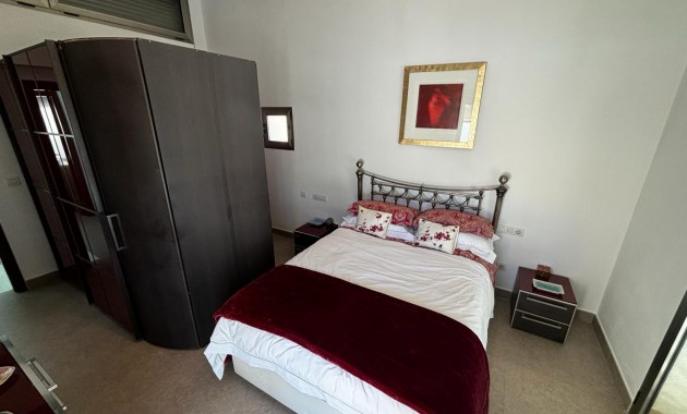 Sale - Detached Villa -
Cox - Cox - Country