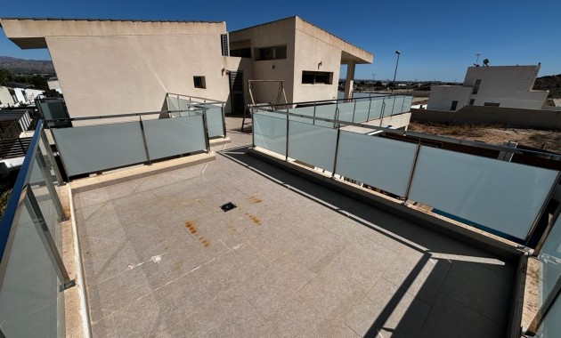 Sale - Detached Villa -
Cox - Cox - Country