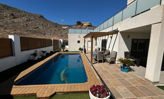 Sale - Detached Villa -
Cox - Cox - Country