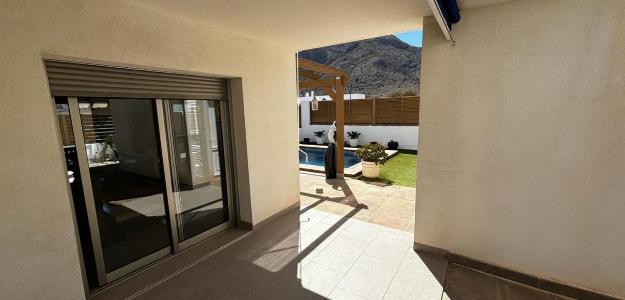Sale - Detached Villa -
Cox - Cox - Country
