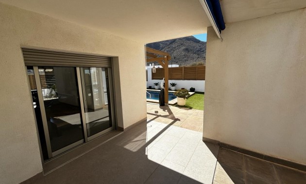 Sale - Detached Villa -
Cox - Cox - Country
