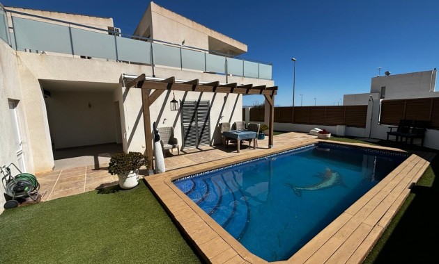 Sale - Detached Villa -
Cox - Cox - Country