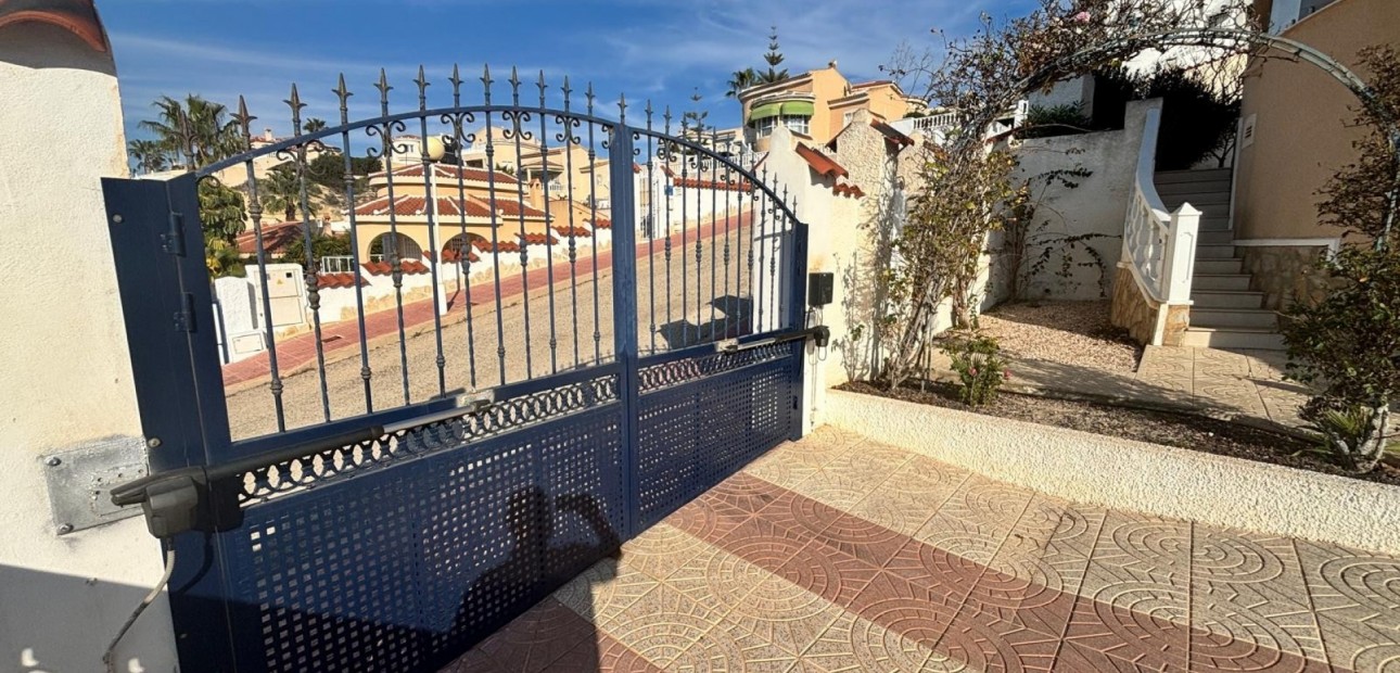 Sale - Detached Villa -
Ciudad Quesada - La Marquesa