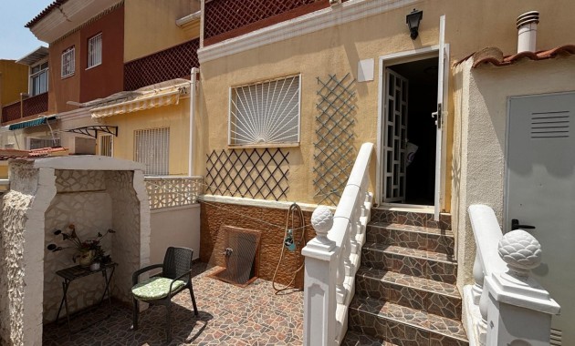 Sale - Townhouse -
Ciudad Quesada - Doña Pepa