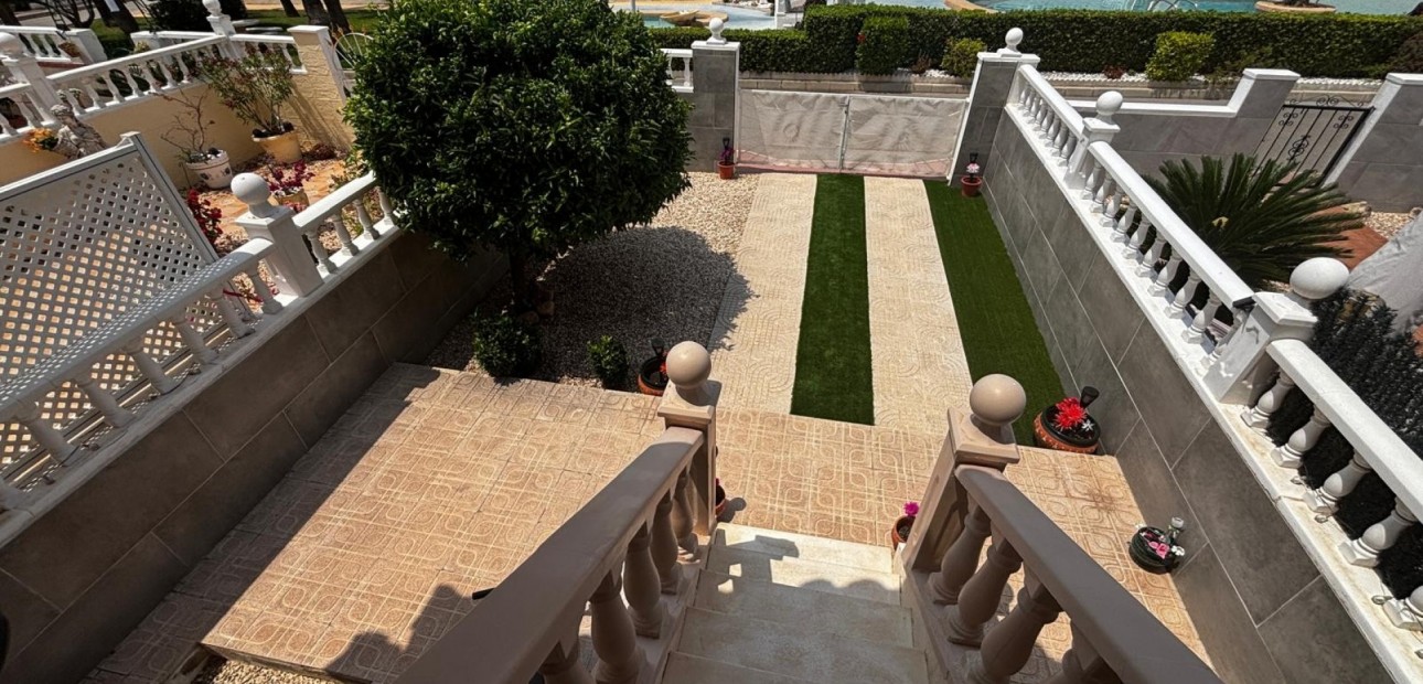 Sale - Townhouse -
Ciudad Quesada - Doña Pepa