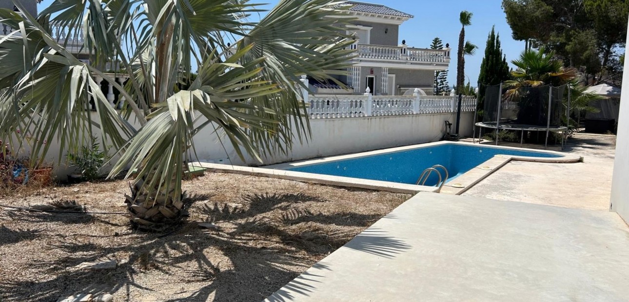 Sale - Detached Villa -
Ciudad Quesada - Ciudad Quesada - Town