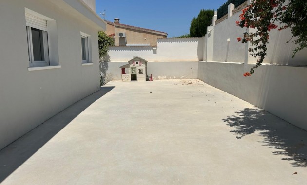 Sale - Detached Villa -
Ciudad Quesada - Ciudad Quesada - Town