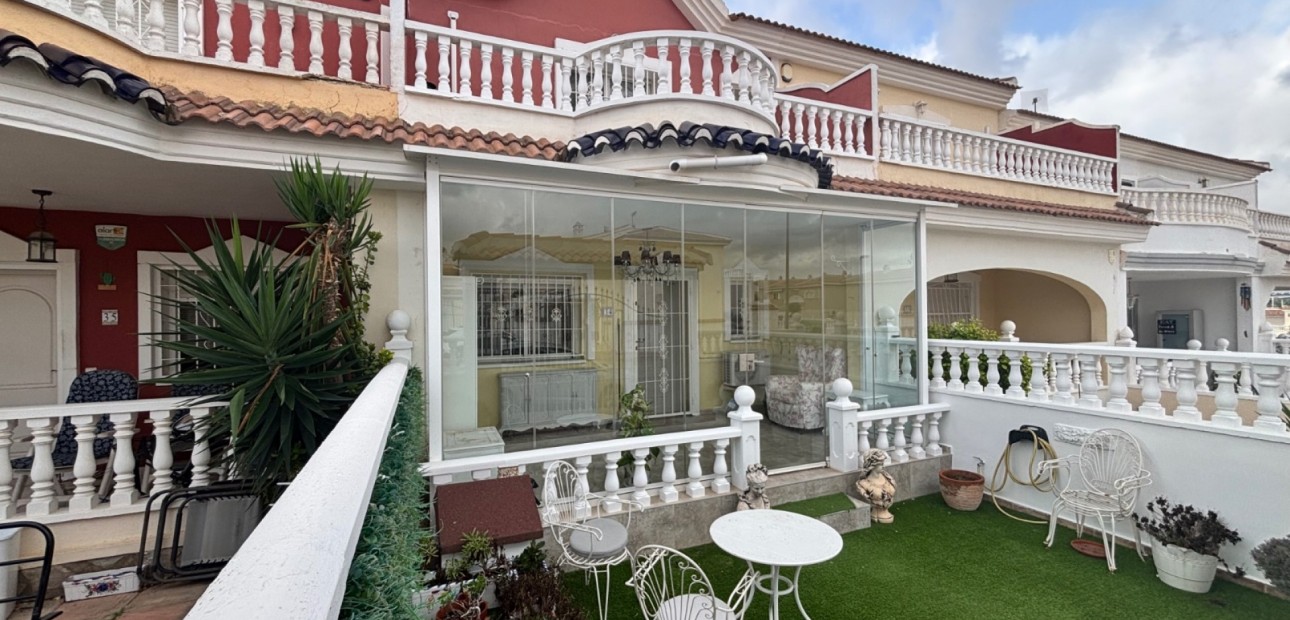 Sale - Townhouse -
Benijofar - Monte Azul