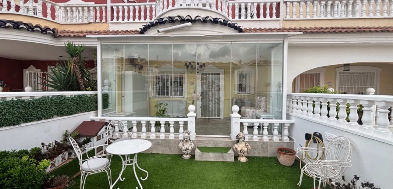 Sale - Townhouse -
Benijofar - Monte Azul