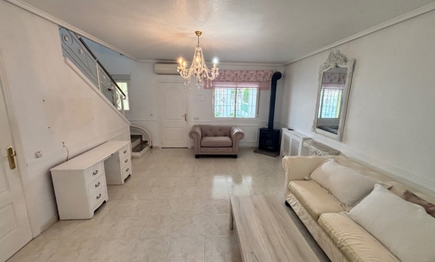 Sale - Townhouse -
Benijofar - Monte Azul