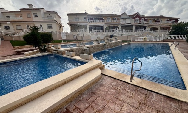 Sale - Townhouse -
Benijofar - Monte Azul