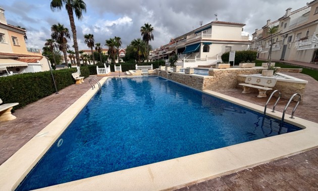 Sale - Townhouse -
Benijofar - Monte Azul