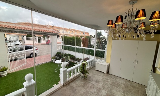 Sale - Townhouse -
Benijofar - Monte Azul