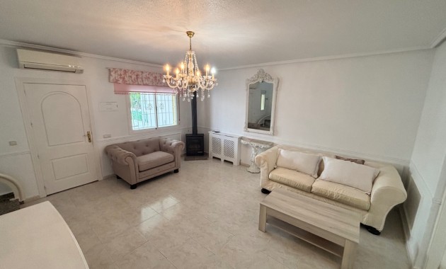 Sale - Townhouse -
Benijofar - Monte Azul
