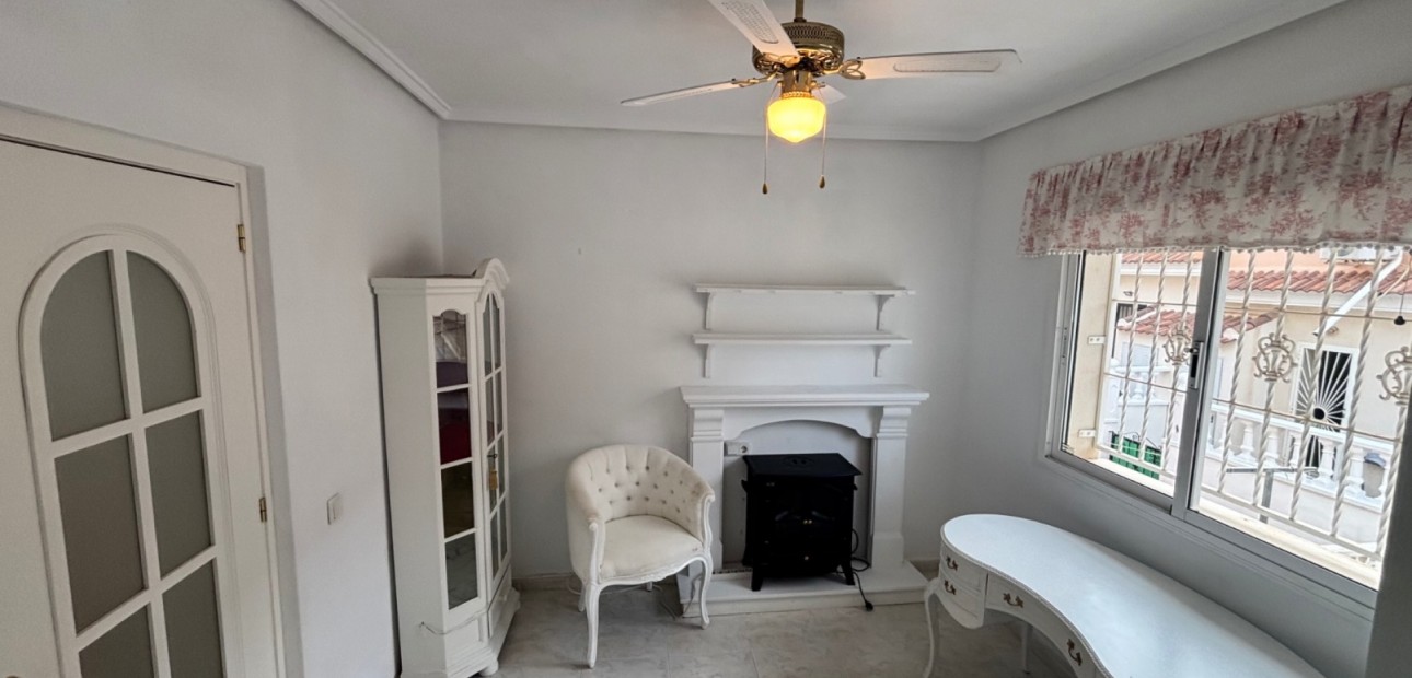 Sale - Townhouse -
Benijofar - Monte Azul