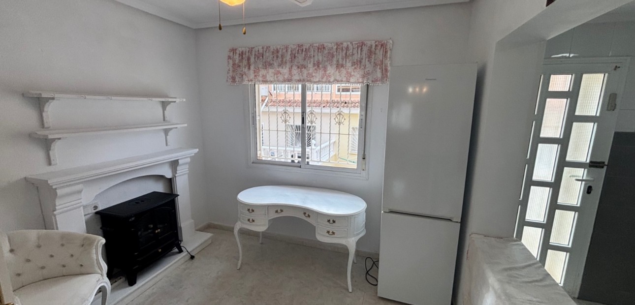 Sale - Townhouse -
Benijofar - Monte Azul