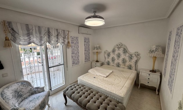 Sale - Townhouse -
Benijofar - Monte Azul
