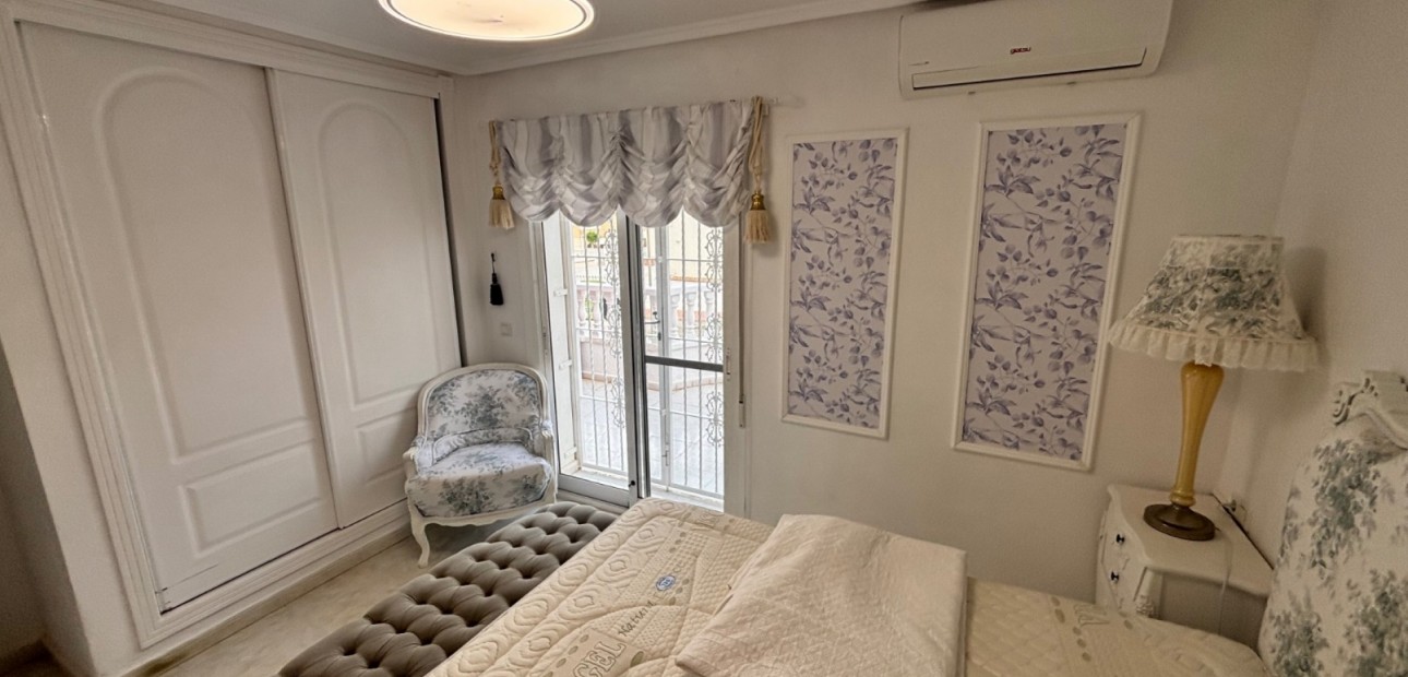 Sale - Townhouse -
Benijofar - Monte Azul