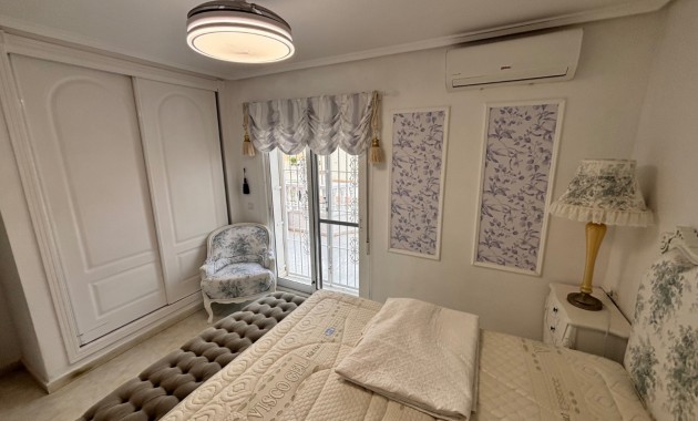 Sale - Townhouse -
Benijofar - Monte Azul