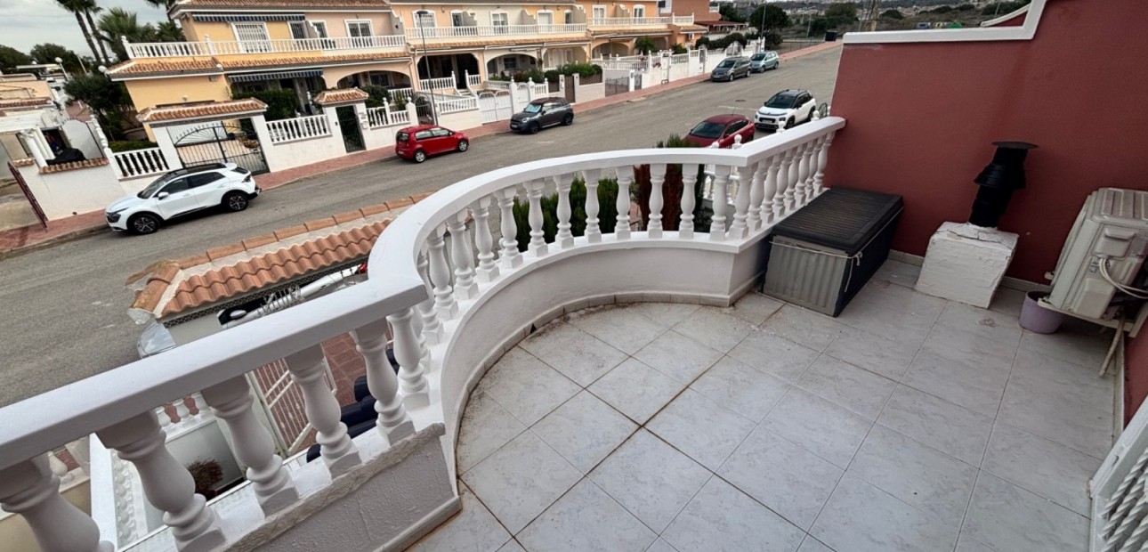 Sale - Townhouse -
Benijofar - Monte Azul