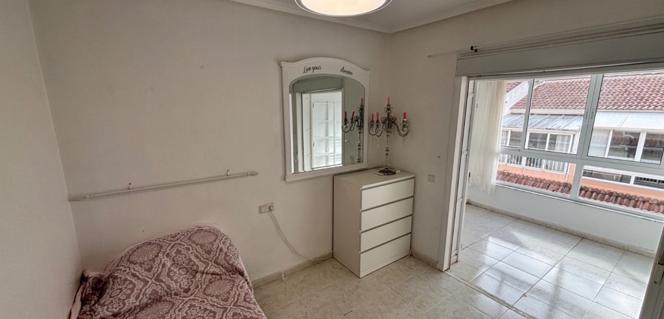 Sale - Townhouse -
Benijofar - Monte Azul