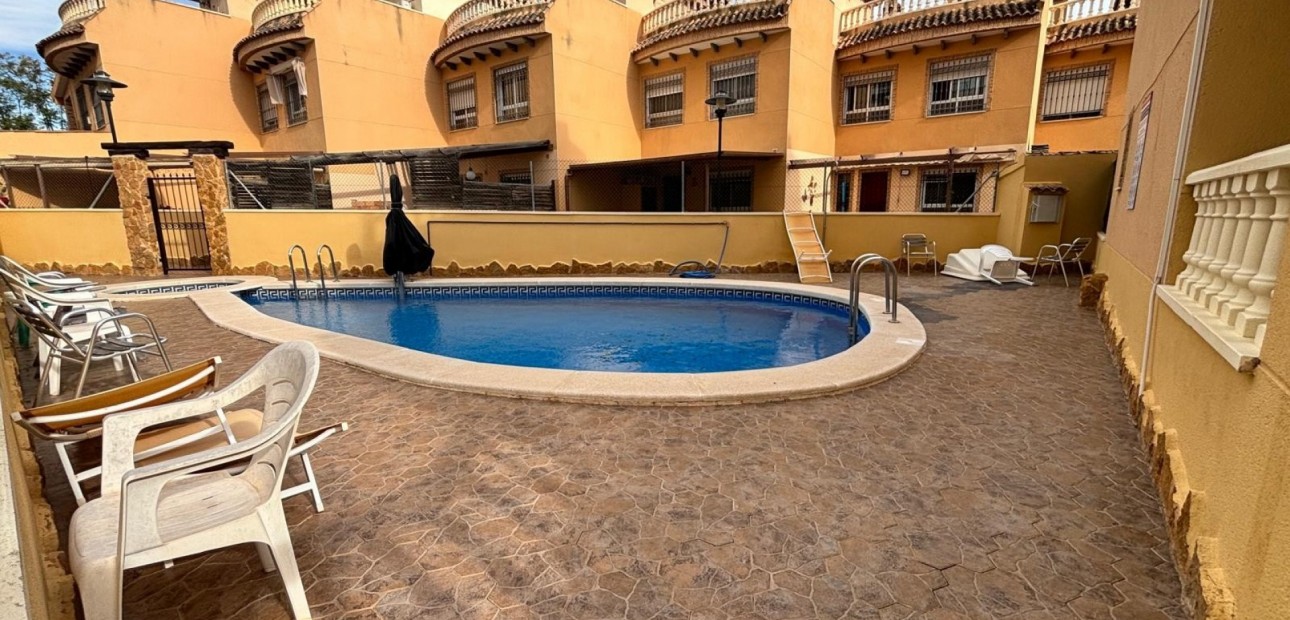 Sale - Townhouse -
Guardamar del Segura - El Eden
