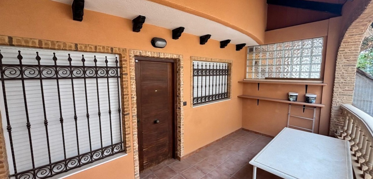 Sale - Townhouse -
Guardamar del Segura - El Eden