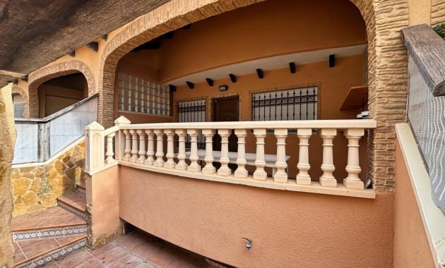 Sale - Townhouse -
Guardamar del Segura - El Eden