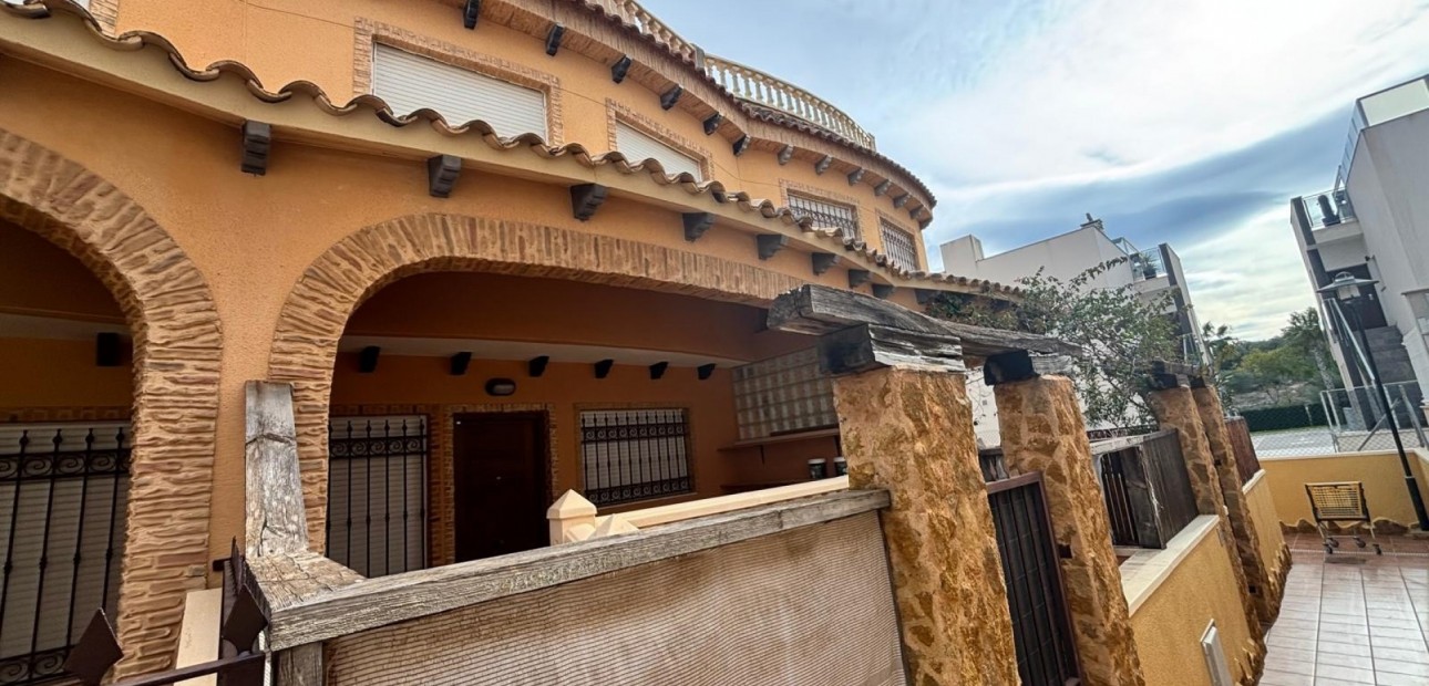 Sale - Townhouse -
Guardamar del Segura - El Eden
