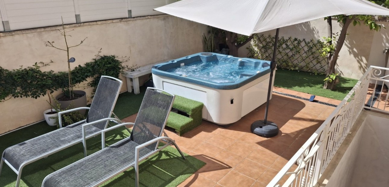 Sale - Detached Villa -
Ciudad Quesada - Doña Pepa