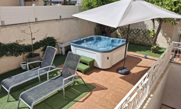 Sale - Detached Villa -
Ciudad Quesada - Doña Pepa