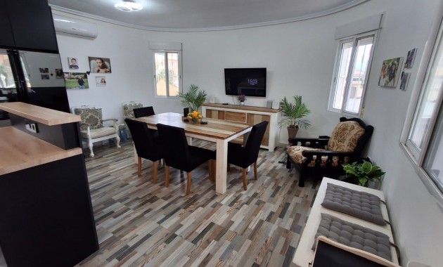 Sale - Detached Villa -
Ciudad Quesada - Doña Pepa