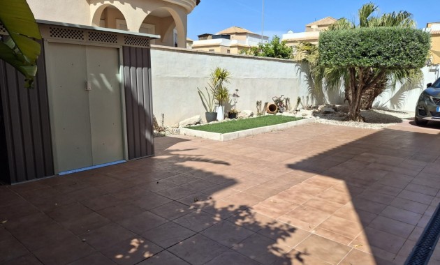 Sale - Detached Villa -
Ciudad Quesada - Doña Pepa