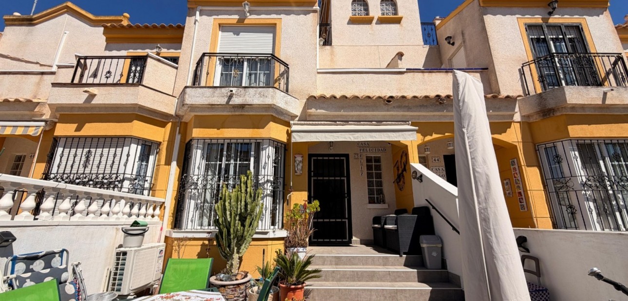 Sale - Townhouse -
Guardamar del Segura - El Raso