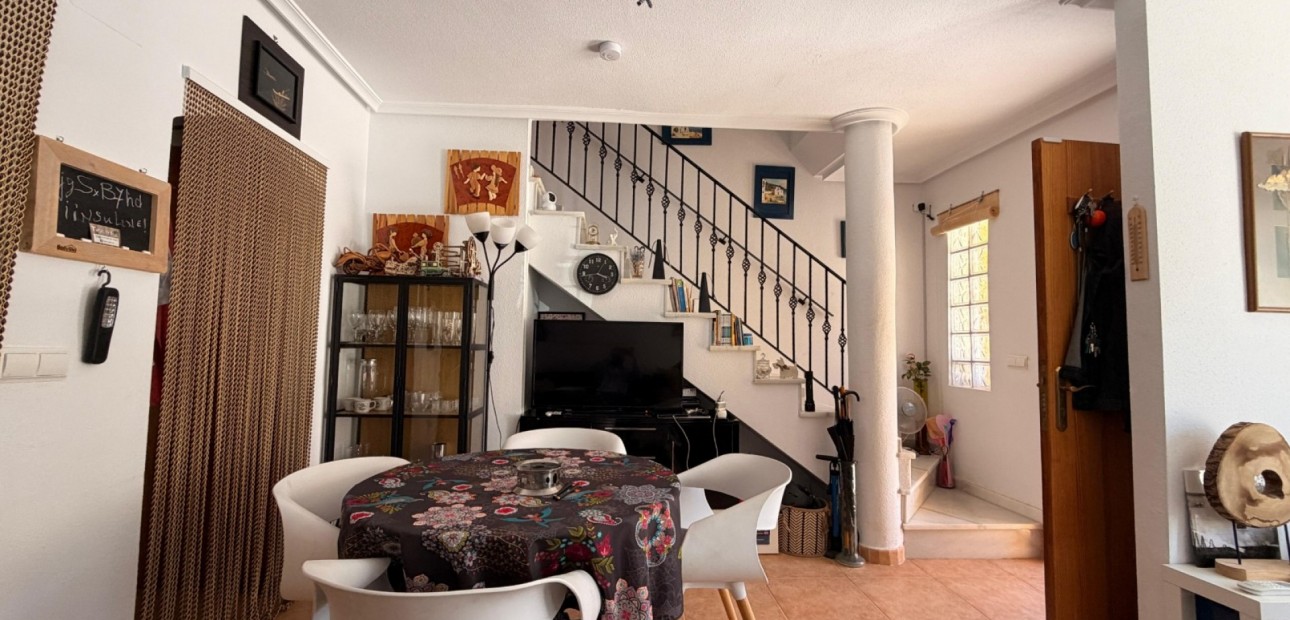 Sale - Townhouse -
Guardamar del Segura - El Raso