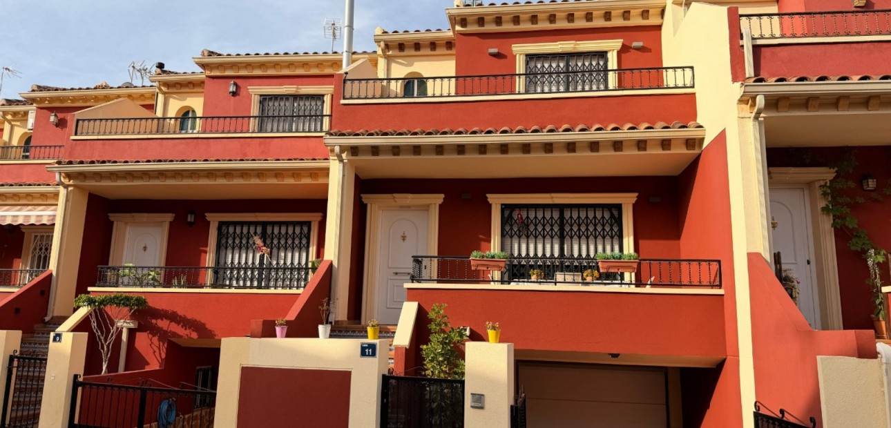 Sale - Townhouse -
Catral - Catral - Town