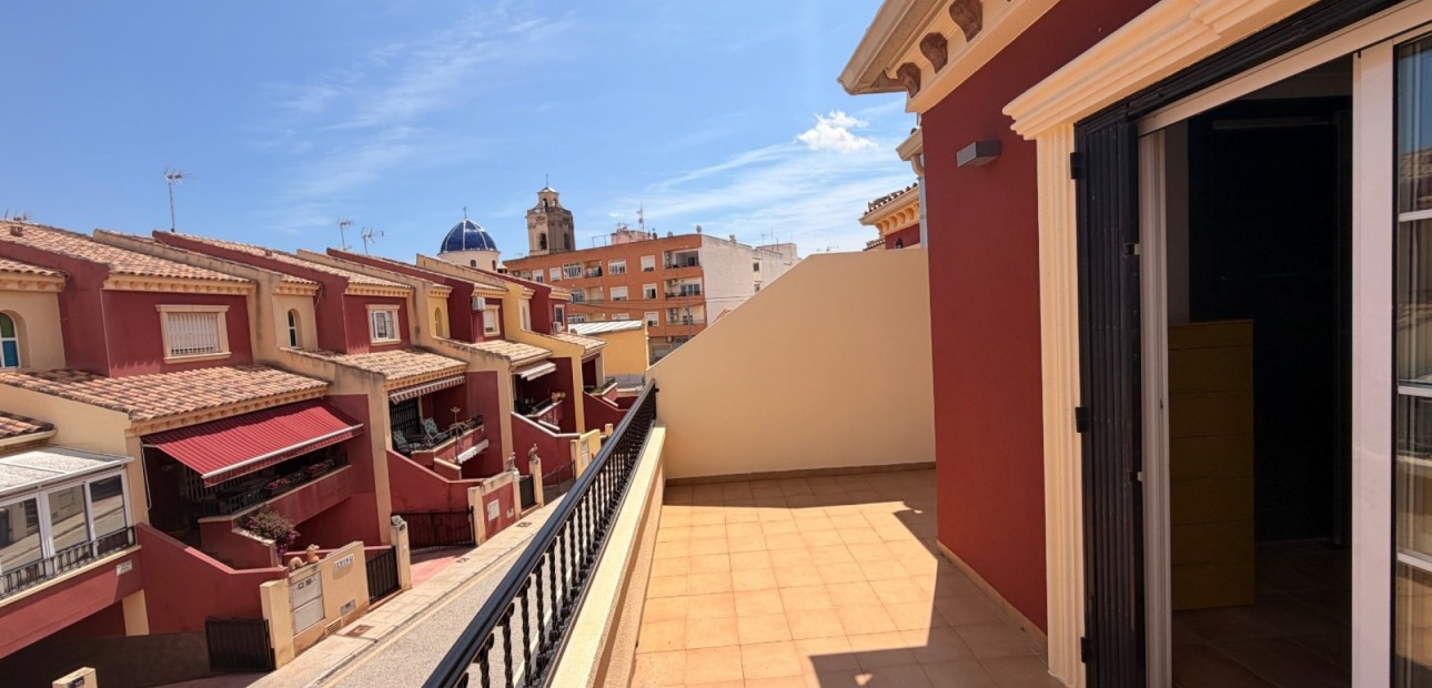 Sale - Townhouse -
Catral - Catral - Town