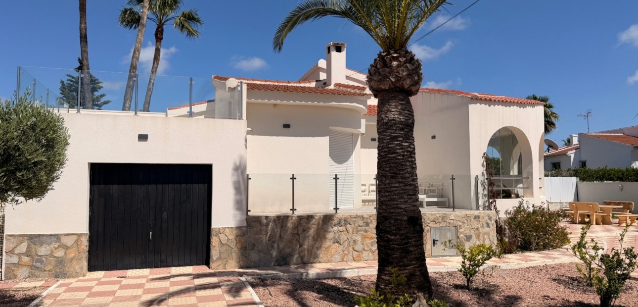 Sale - Detached Villa -
Ciudad Quesada - Ciudad Quesada - Town