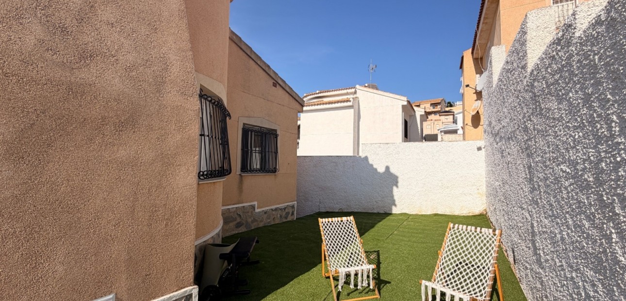 Sale - Detached Villa -
Ciudad Quesada - La Marquesa