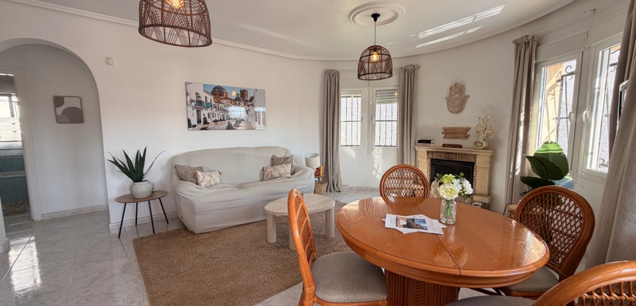 Sale - Detached Villa -
Ciudad Quesada - La Marquesa