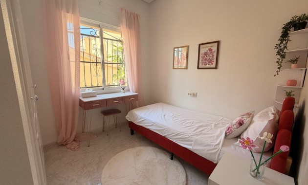 Sale - Detached Villa -
Ciudad Quesada - La Marquesa